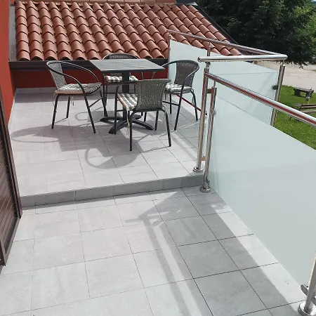 House Adrijana Sea View From Terrace 7km Дом отдыха